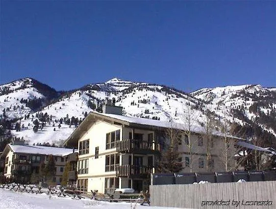 Lodge Rendezvous Mountain *