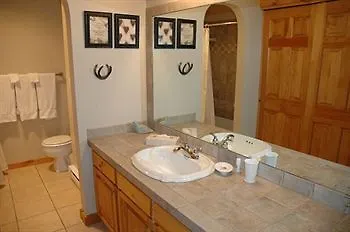 Rendezvous Mountain Lodge
